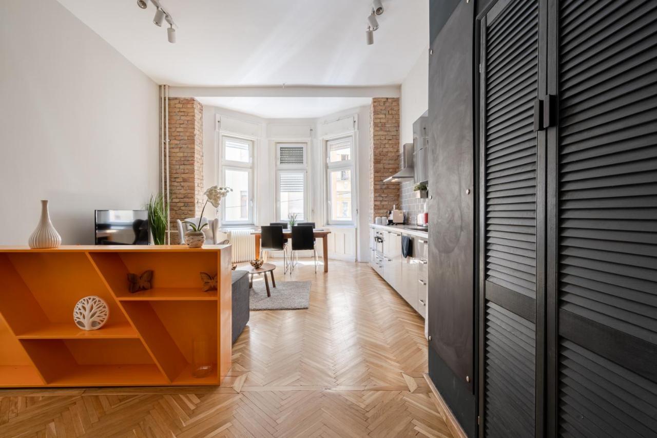 W24- Boutique Apartments, Best Location. By Bqa Budapest Exteriör bild