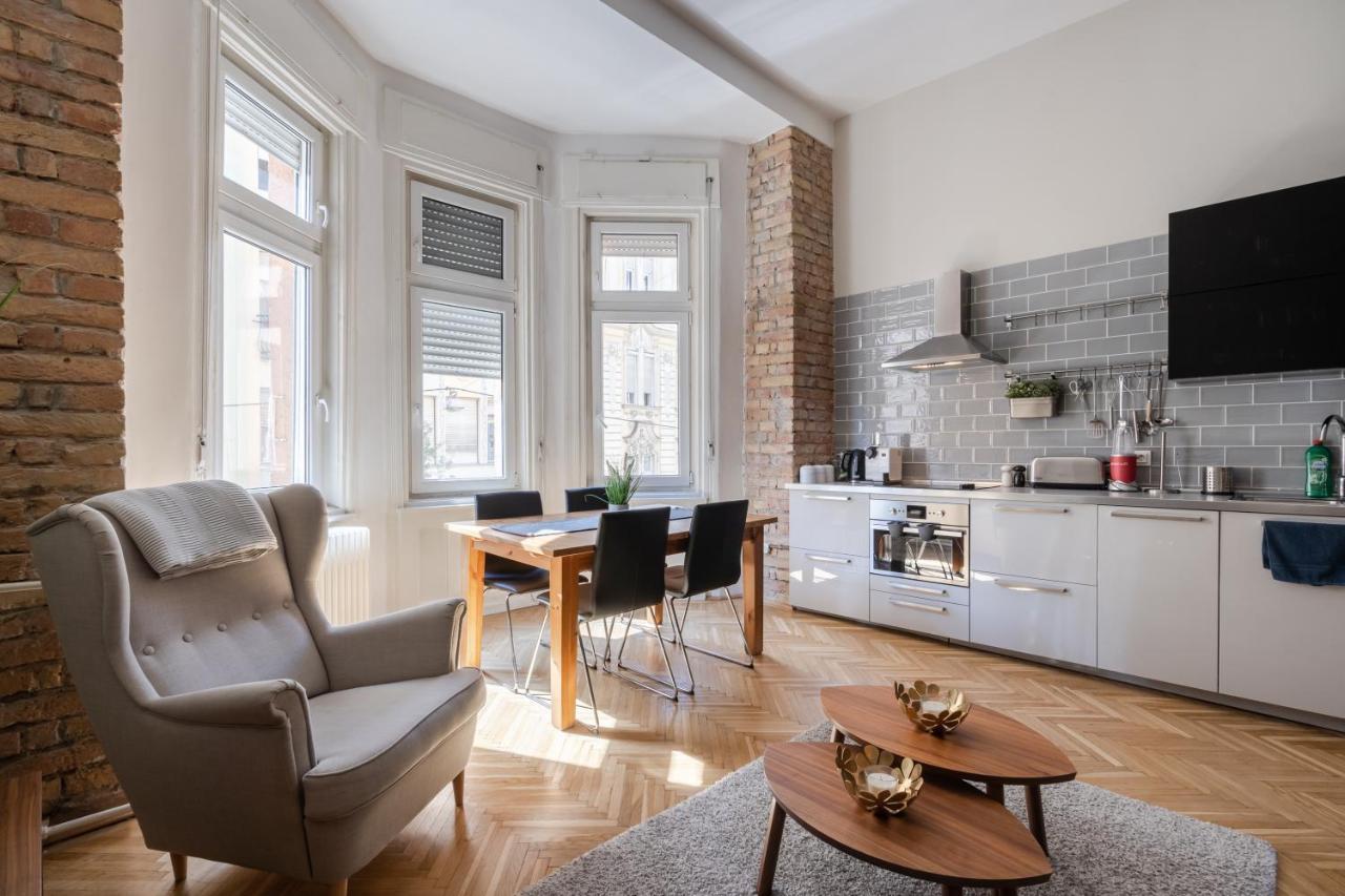 W24- Boutique Apartments, Best Location. By Bqa Budapest Exteriör bild